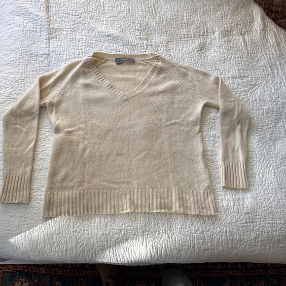 360 Cashmere Sweater - Picture 1 of 2